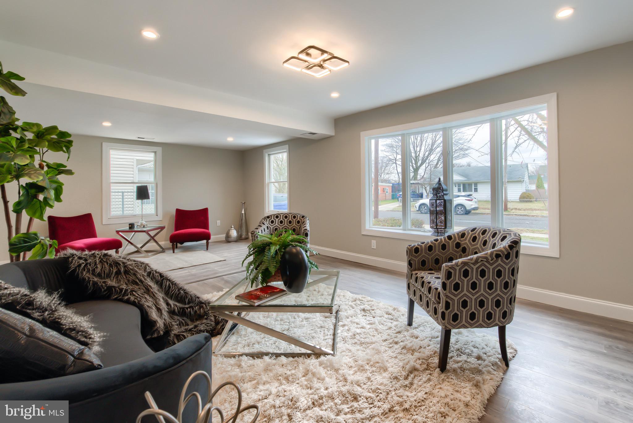 946 Valentine Road Burlington, NJ 08016 - Photo 3 of 41 Gallery Image 3