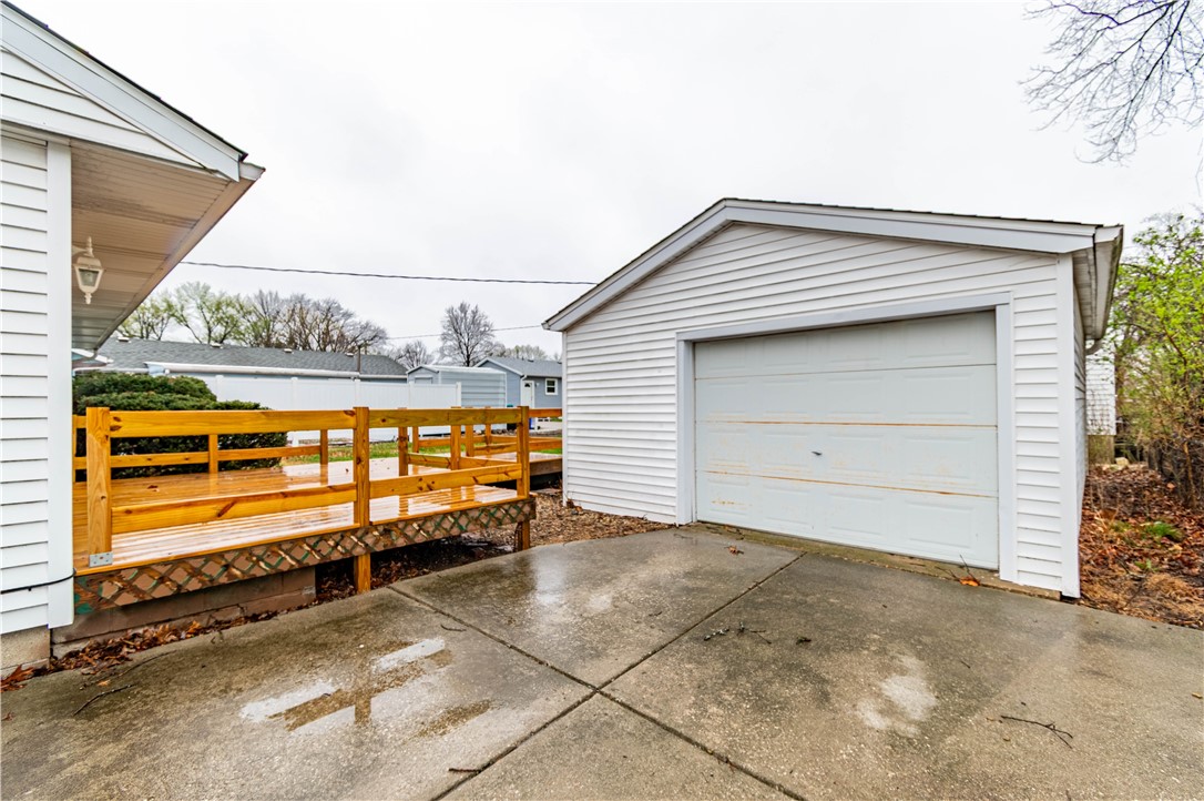 1916 South Lynnwood Drive Decatur, IL 62521 - Photo 16 of 20 Gallery Image 16