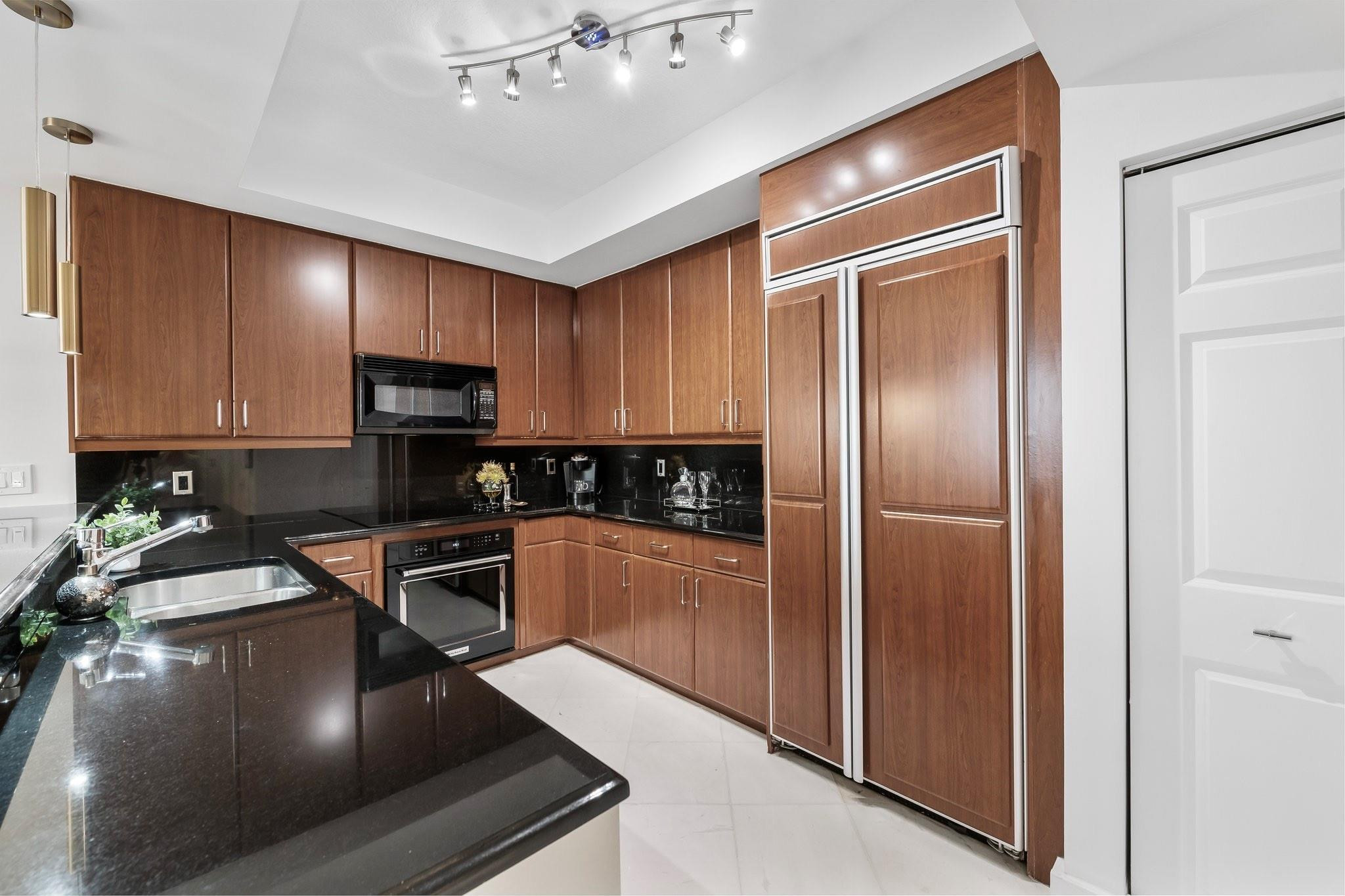 100 South Birch Road, Unit 2403 Fort Lauderdale, FL 33316 - Photo 8 of 26 Photo 8