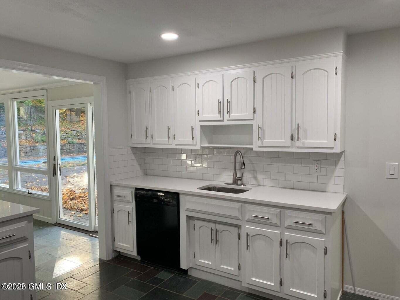 26 Revere Road Riverside, CT 06878 - Photo 12 of 28 20230921140917569705000000-o