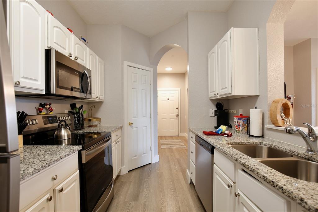 2821 Almaton Loop, Unit 301 Kissimmee, FL 34747 - Photo 3 of 24