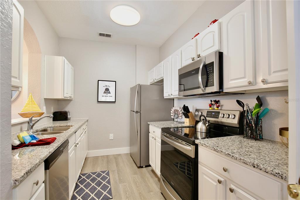 2821 Almaton Loop, Unit 301 Kissimmee, FL 34747 - Photo 4 of 24