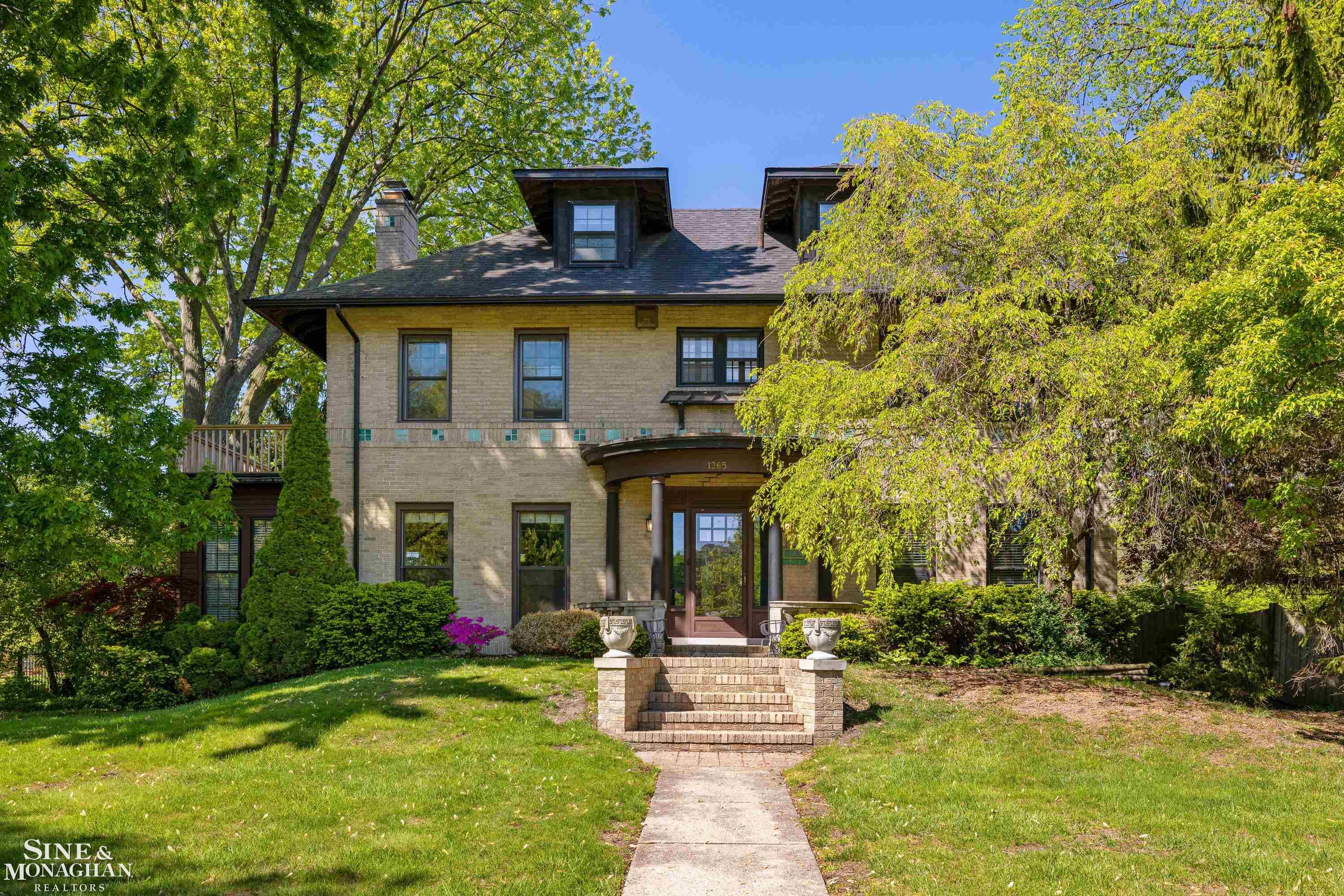 1265 Devonshire Road Grosse Pointe Park, MI 48230 - Photo 1 of 14
