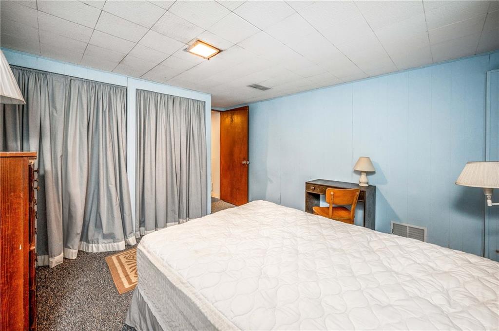 1380 Park Street Sharon, PA 16146 - Photo 25 of 39 a bedroom with a bed and a closet
