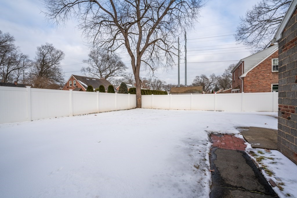 61 Forris Street West Springfield, MA 01089 - Photo 22 of 23 Gallery Image 22