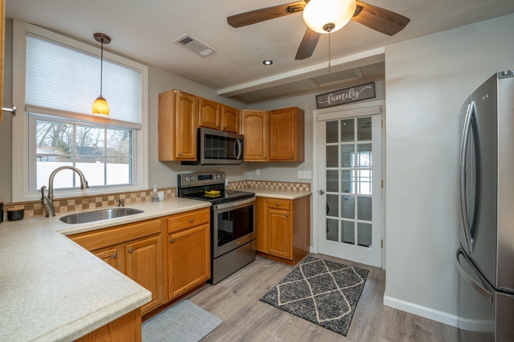61 Forris Street West Springfield, MA 01089 - Photo 4 of 23 Gallery Image 4
