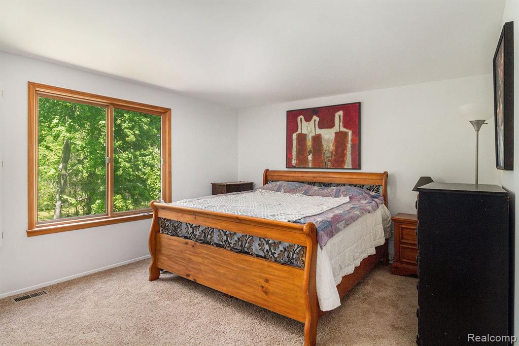 5996 Coppersmith Road Waterford, MI 48327 - Photo 12 of 33 Gallery Image 12