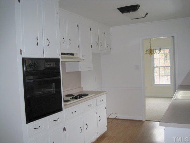 108 Hunters Road Oxford, NC 27565 - Photo 5 of 8 Kitchen, electric stove top and wall oven