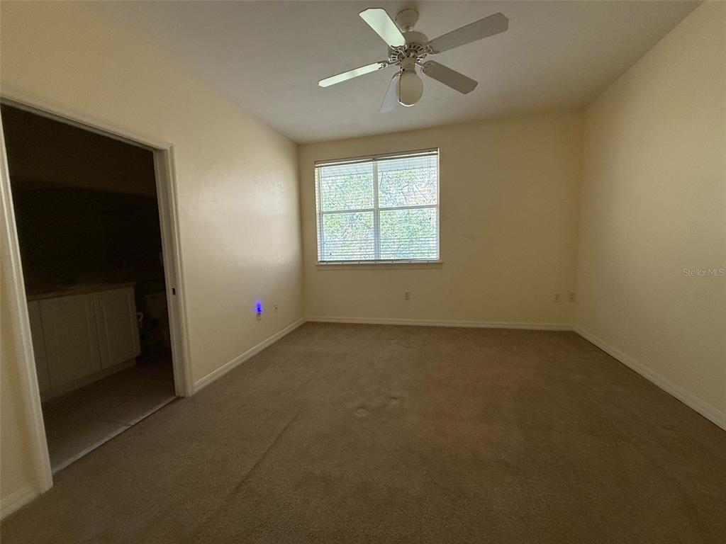 13200 West Newberry Road, Unit 29 Newberry, FL 32669 - Photo 9 of 14 an empty room with a window