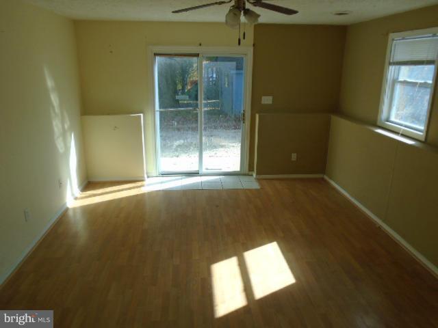 1971 Castleton Road Darlington, MD 21034 - Photo 2 of 26 Living Room