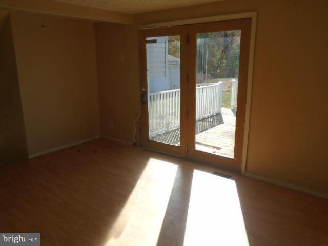 1971 Castleton Road Darlington, MD 21034 - Photo 9 of 26 Dining Room