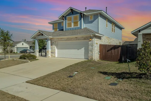 $2,100 | 236 Oakstone Drive, Georgetown, TX 78628