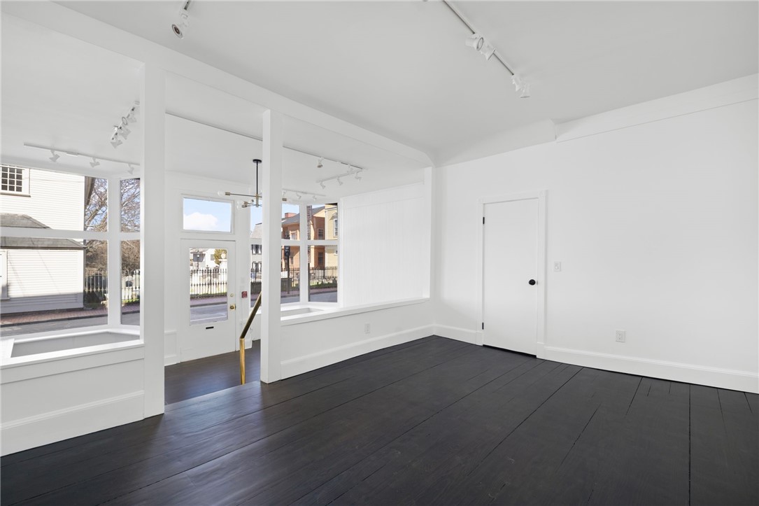 138 Spring Street, Unit 1 Newport, RI 02840 - Photo 15 of 26 Upper Level