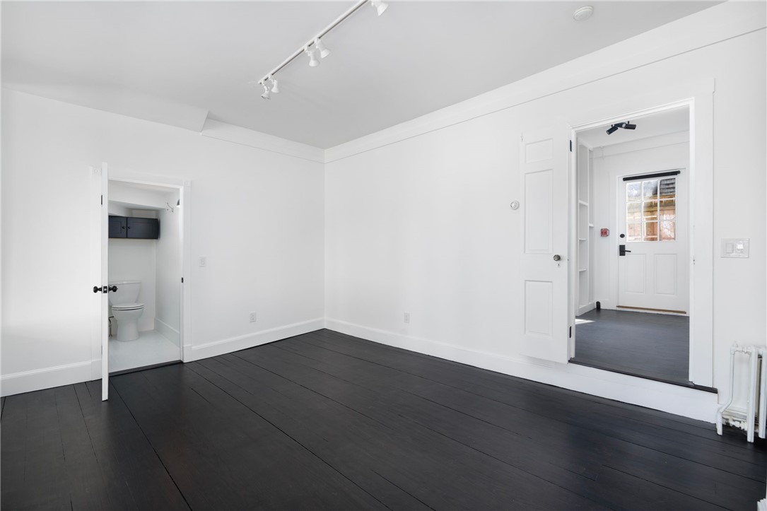 138 Spring Street, Unit 1 Newport, RI 02840 - Photo 17 of 26 Upper Level