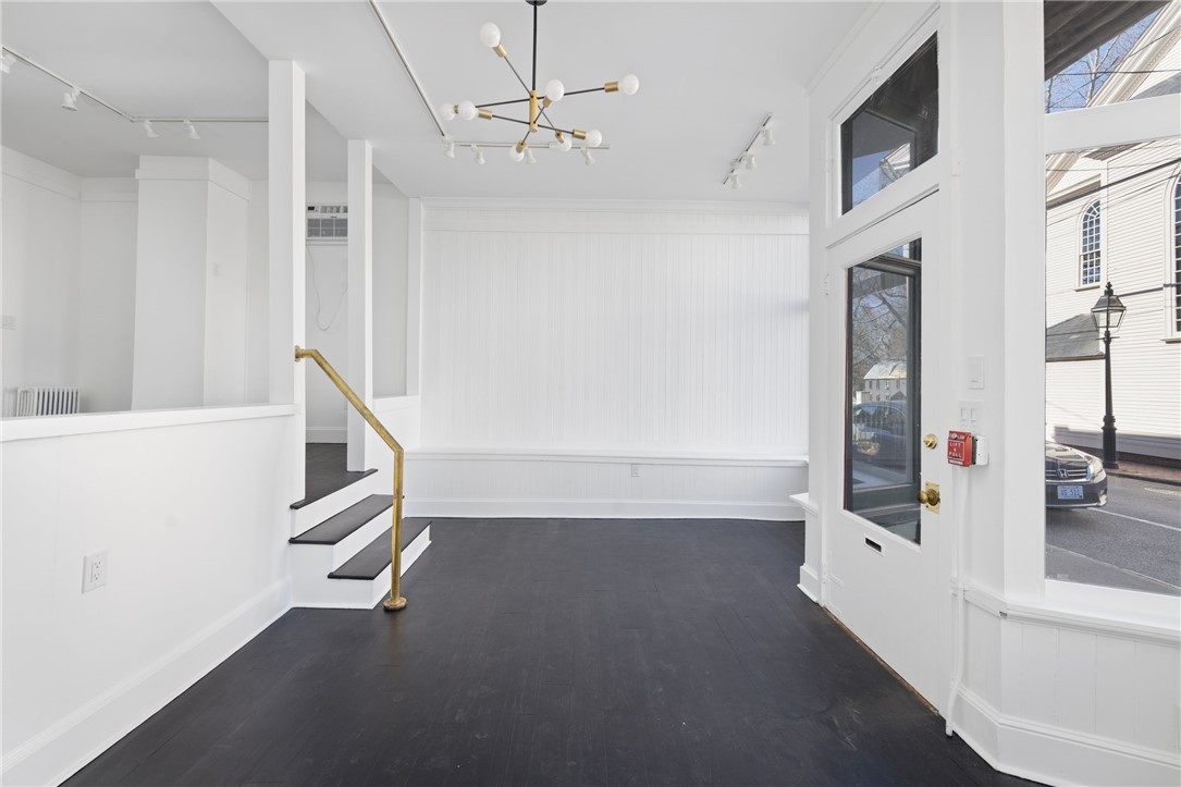 138 Spring Street, Unit 1 Newport, RI 02840 - Photo 8 of 26 Entry Level