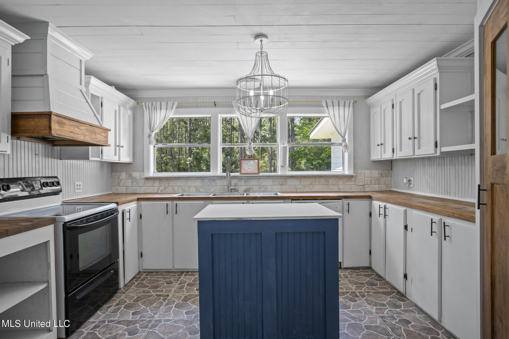 7 A Sunshine Road Brooklyn, MS 39425 - Photo 11 of 35 Kitchen