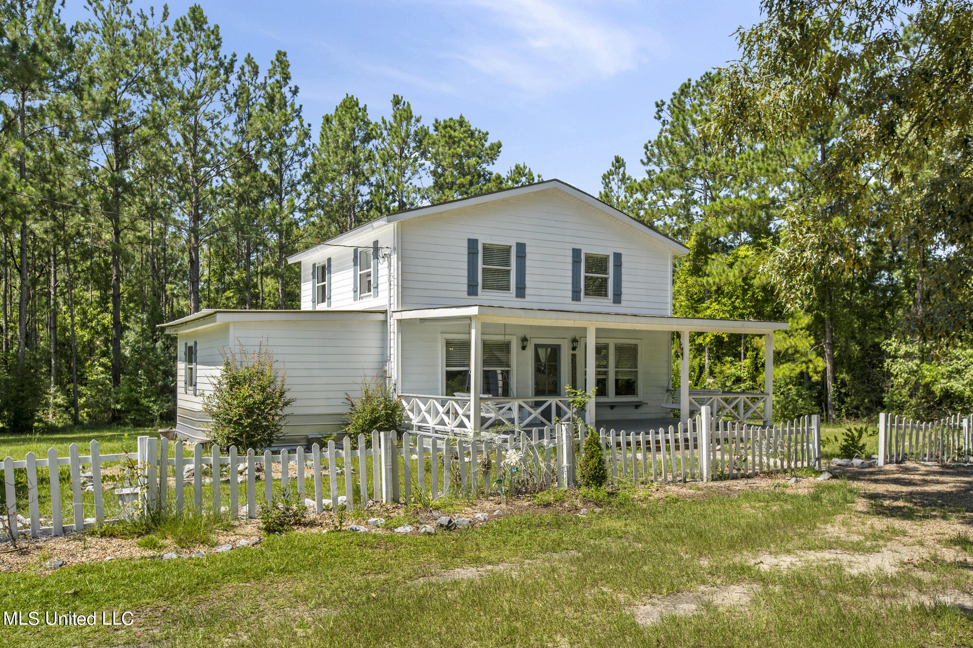 7 A Sunshine Road Brooklyn, MS 39425 - Photo 4 of 35 Front of House