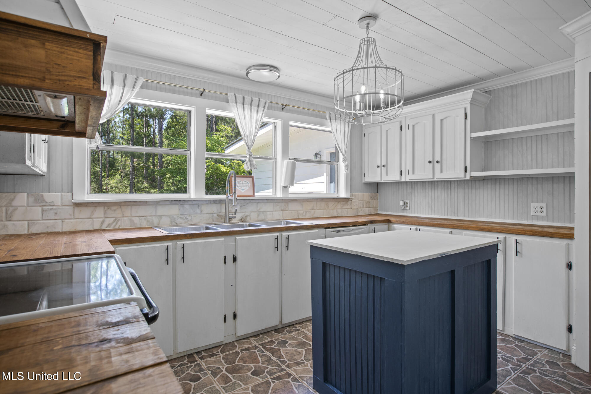 7 A Sunshine Road Brooklyn, MS 39425 - Photo 6 of 35 Kitchen