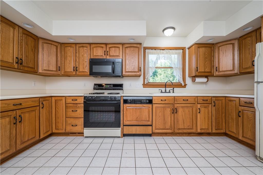 1607 Millers Run Road McDonald, PA 15057 - Photo 9 of 41
