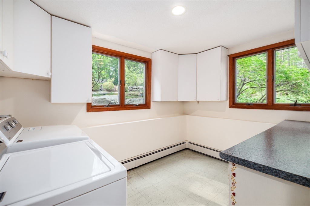 3 Big Rock Road Manchester, MA 01944 - Photo 12 of 34