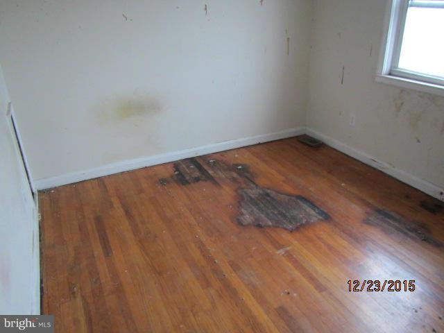 1731 Searles Road Baltimore, MD 21222 - Photo 4 of 10 Bedroom