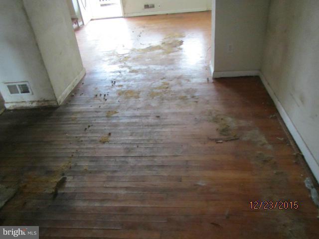 1731 Searles Road Baltimore, MD 21222 - Photo 6 of 10 Dining Room