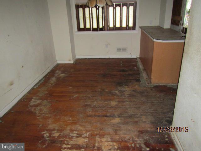 1731 Searles Road Baltimore, MD 21222 - Photo 7 of 10 Dining Room