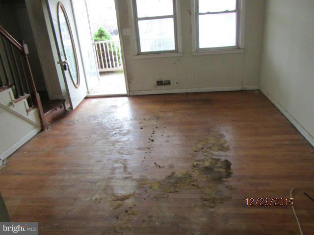 1731 Searles Road Baltimore, MD 21222 - Photo 10 of 10 Living Room