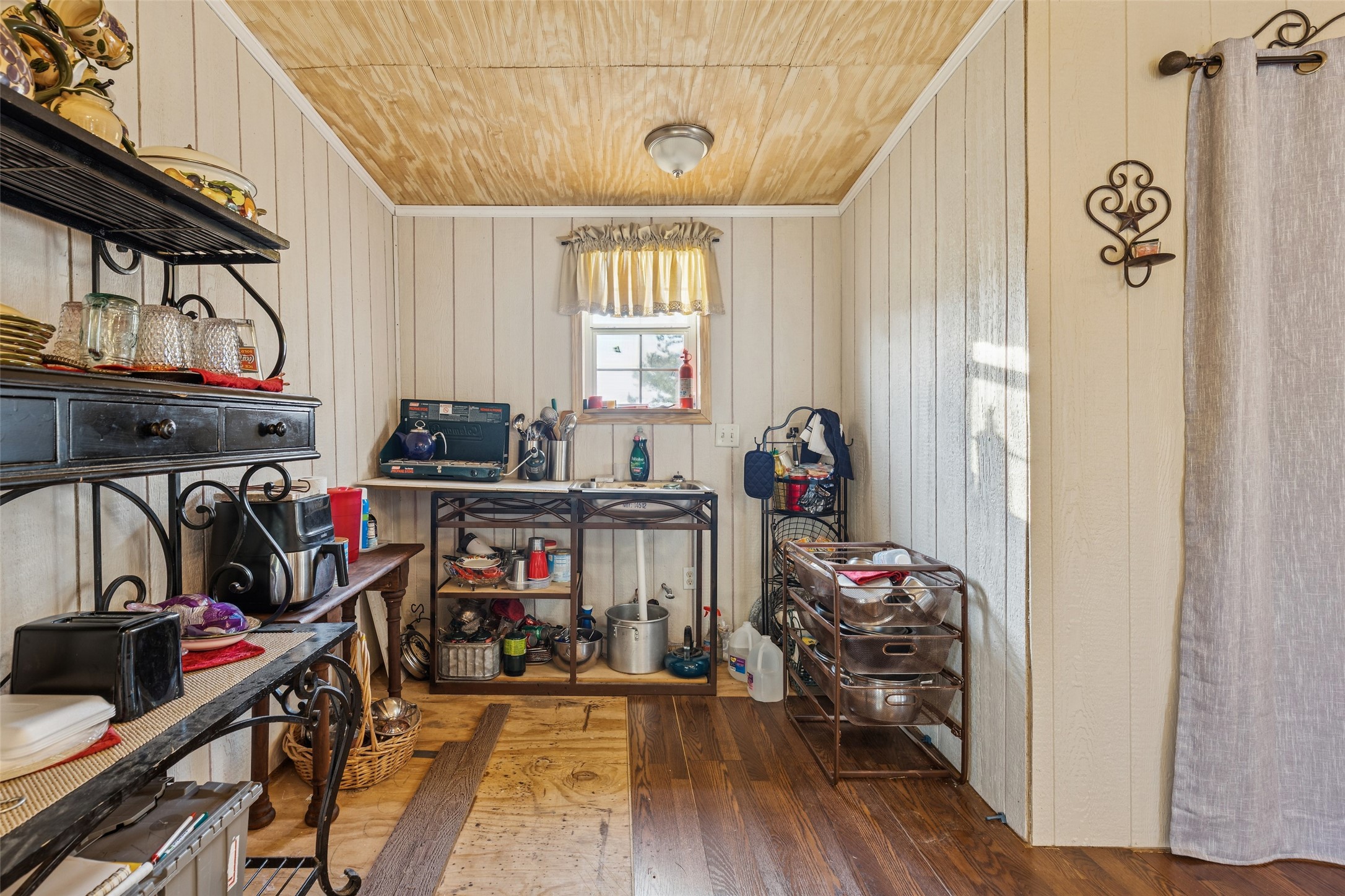 25 Pine Prairie School Road Huntsville, TX 77320 - Photo 8 of 15 a view of a room with gym equipment