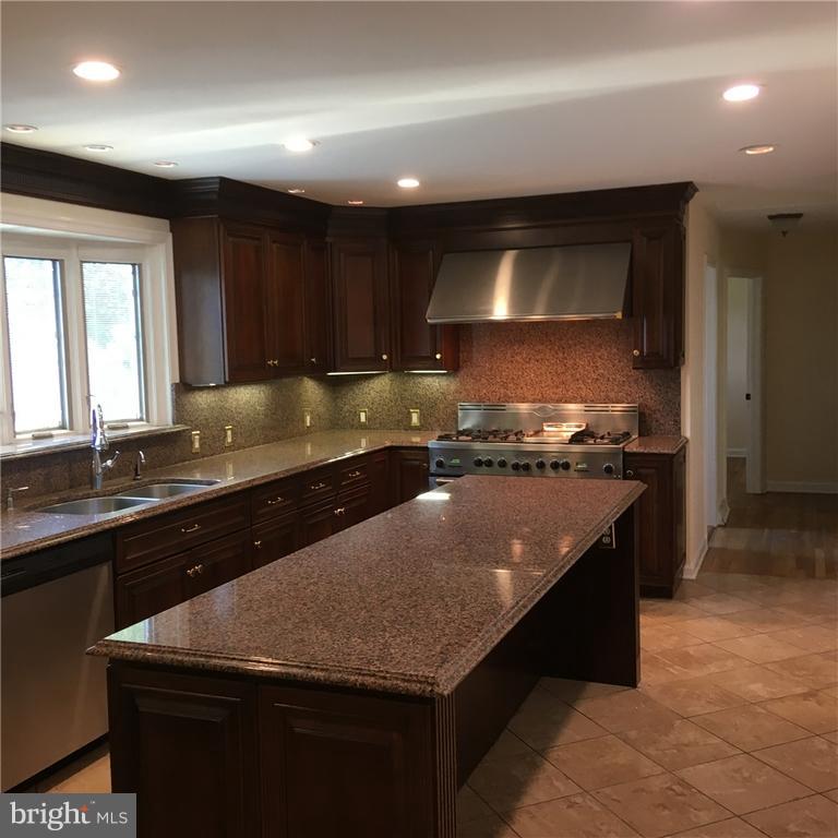 10452 Ada Road Marshall, VA 20115 - Photo 3 of 6 Kitchen