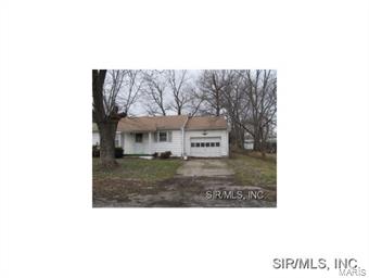 704 Central Kane, IL 62054 - Photo 1 of 9 Gallery Image 1