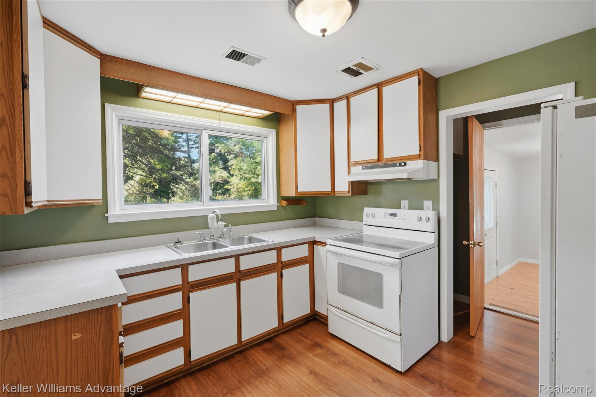 7592 Rattle Run Road Columbus, MI 48063 - Photo 12 of 36 12_7592 rattle run rd-12.jpg