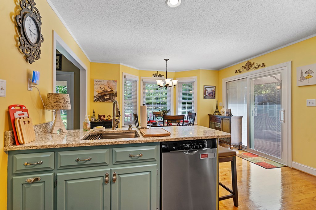 202 Pucketts Pointe Road Greenwood, SC 29649 - Photo 5 of 28 Gallery Image 5