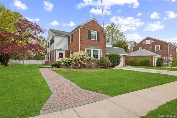 $2,350,000 | 60 Broadway, Lawrence, NY 11559