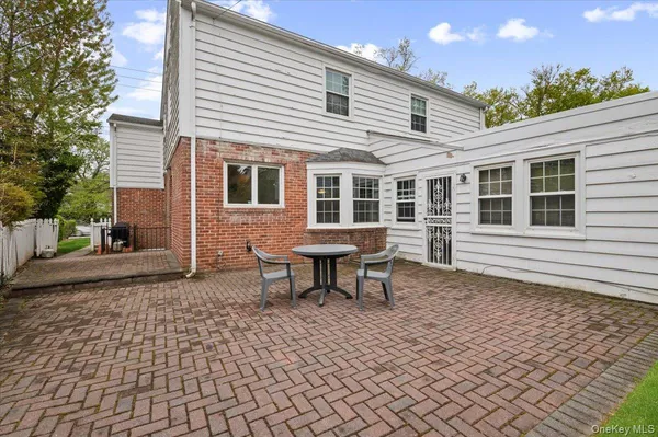 $2,350,000 | 60 Broadway, Lawrence, NY 11559