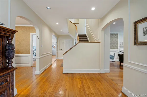 $2,350,000 | 60 Broadway, Lawrence, NY 11559