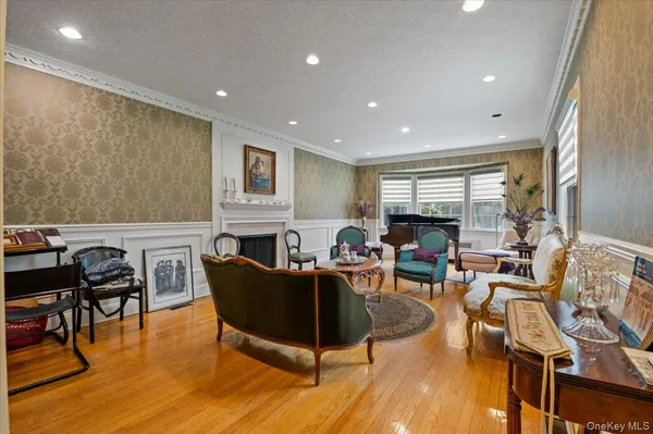 $2,350,000 | 60 Broadway, Lawrence, NY 11559