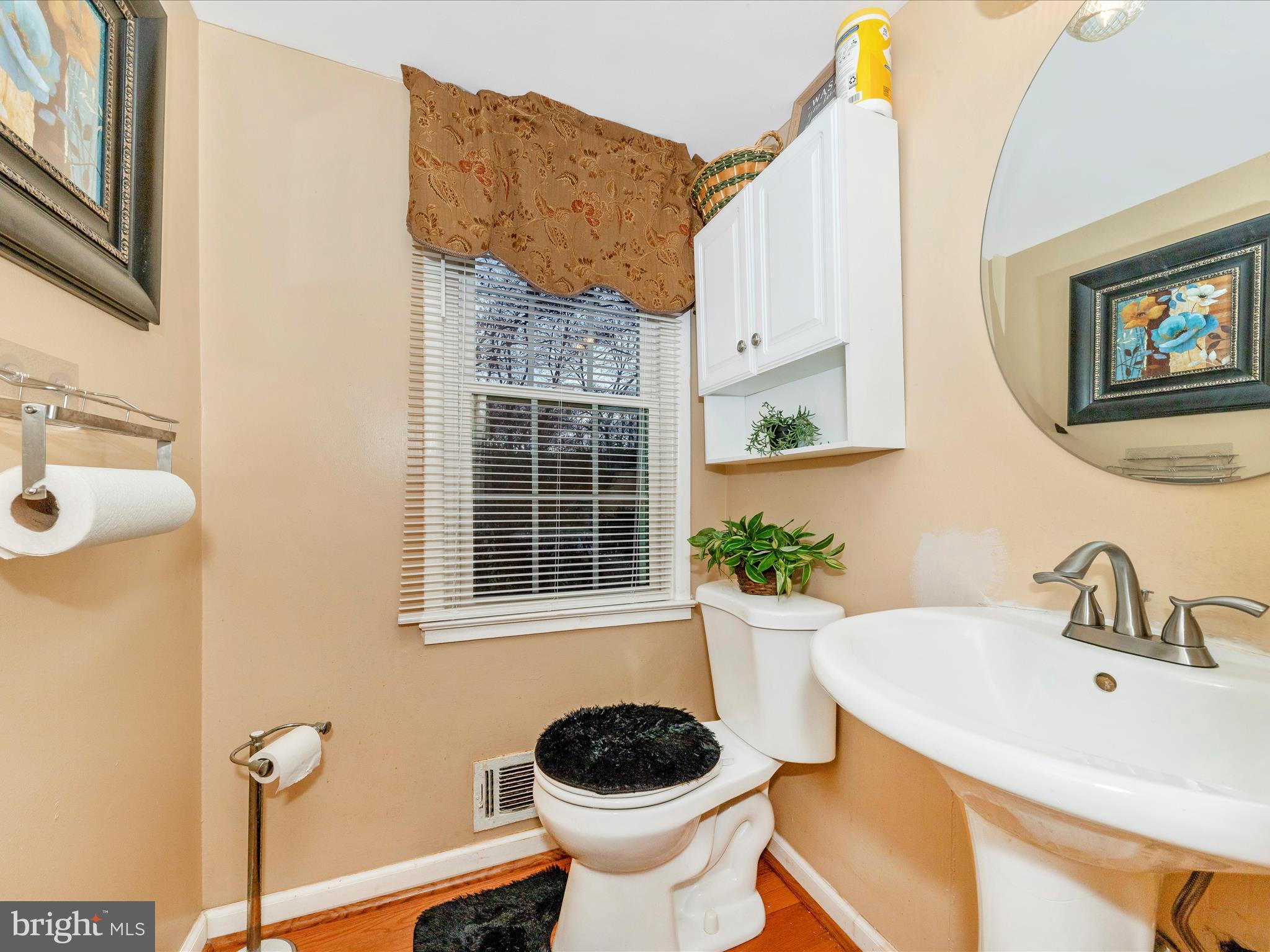 14901 Cobblestone Drive Silver Spring, MD 20905 - Photo 21 of 49 Powder Room