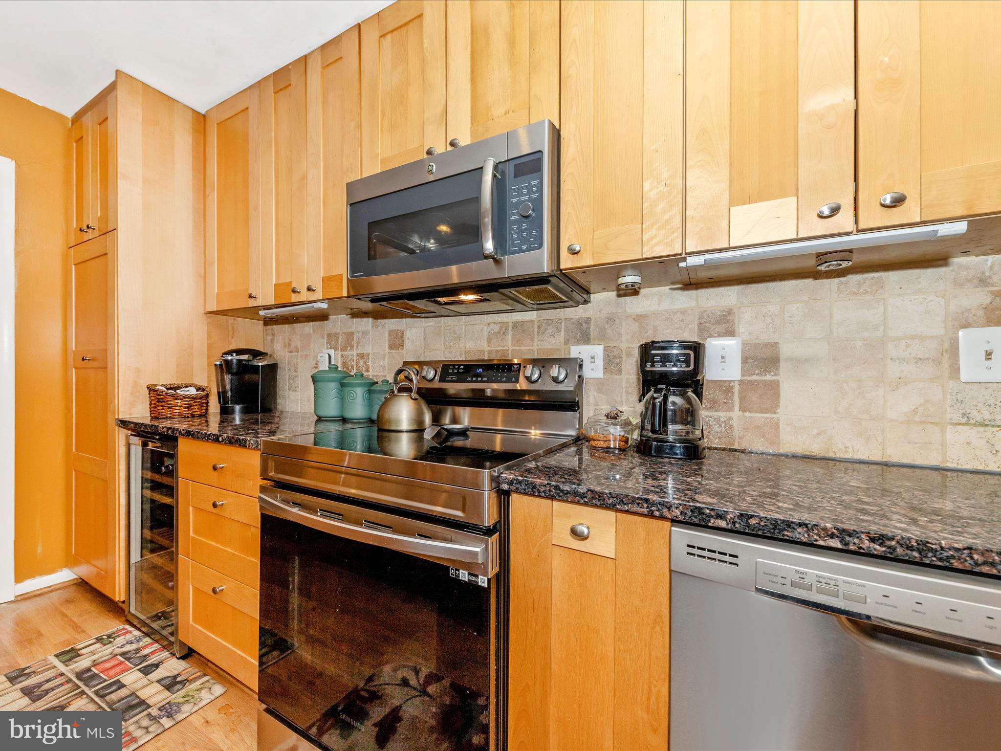 14901 Cobblestone Drive Silver Spring, MD 20905 - Photo 10 of 49 Kitchen