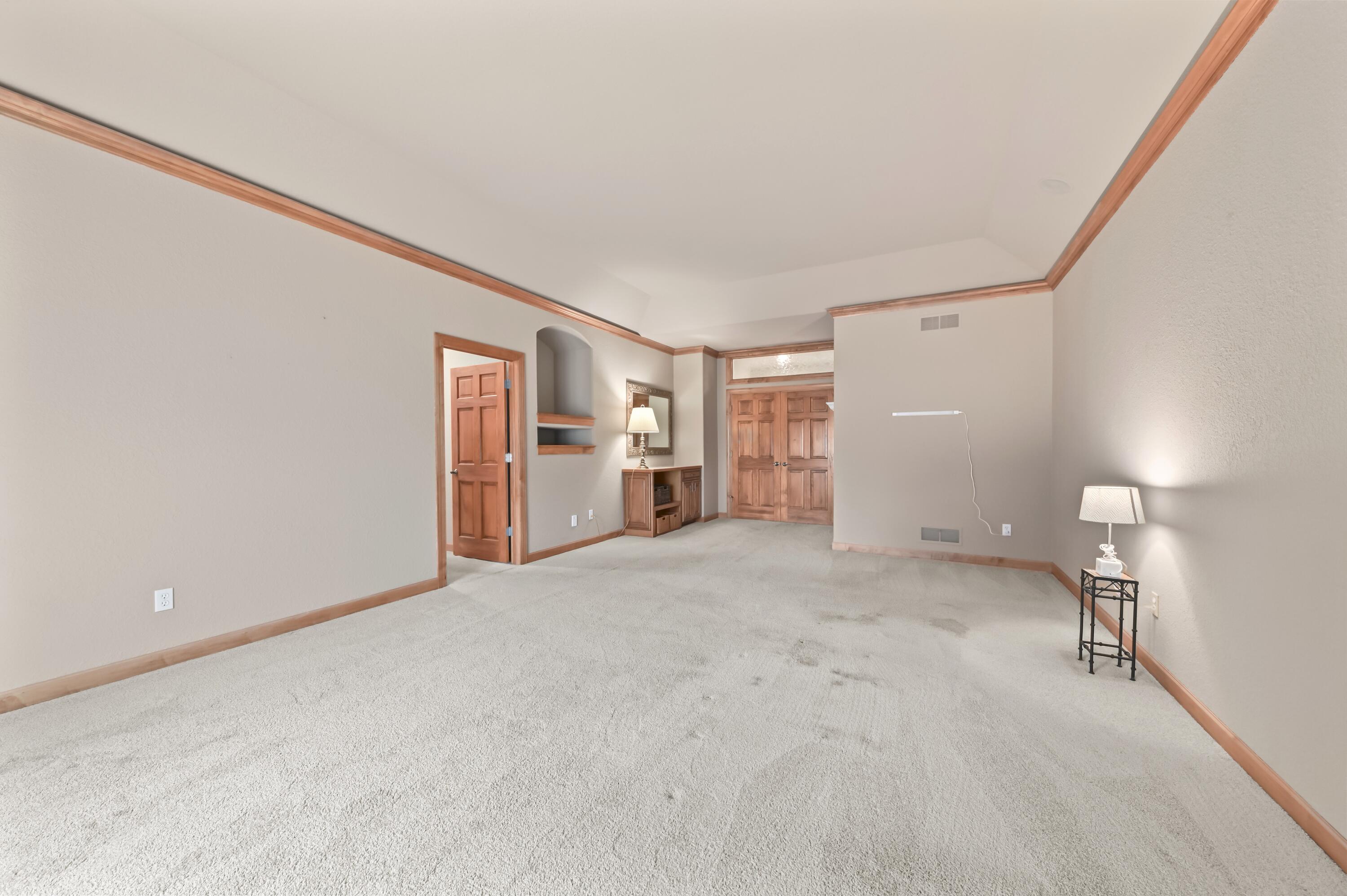 W226N3551 Wethersfield Road Pewaukee, WI 53072 - Photo 20 of 36 Primary Bedroom