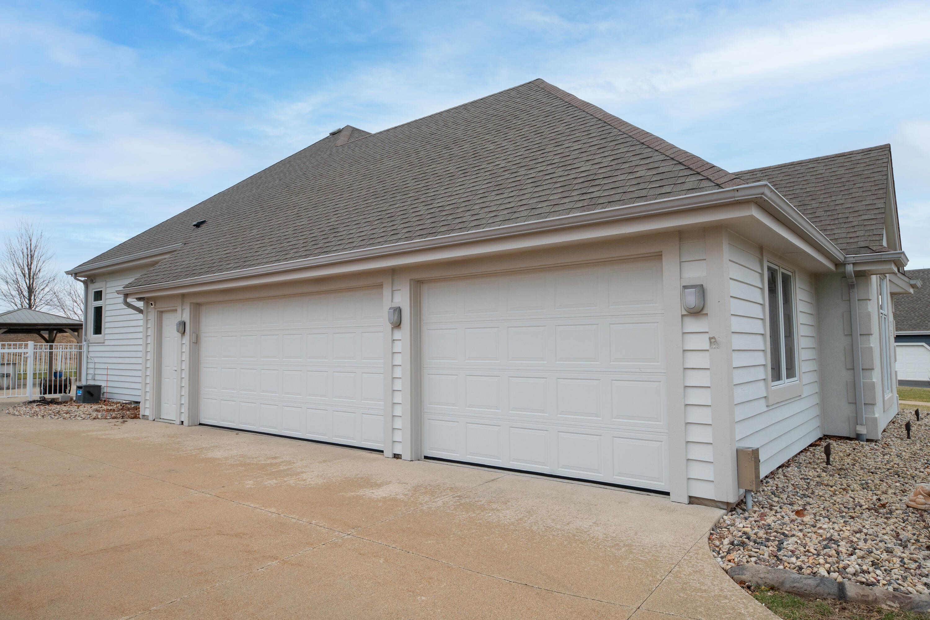 W226N3551 Wethersfield Road Pewaukee, WI 53072 - Photo 31 of 36 Extra deep 3-car Garage
