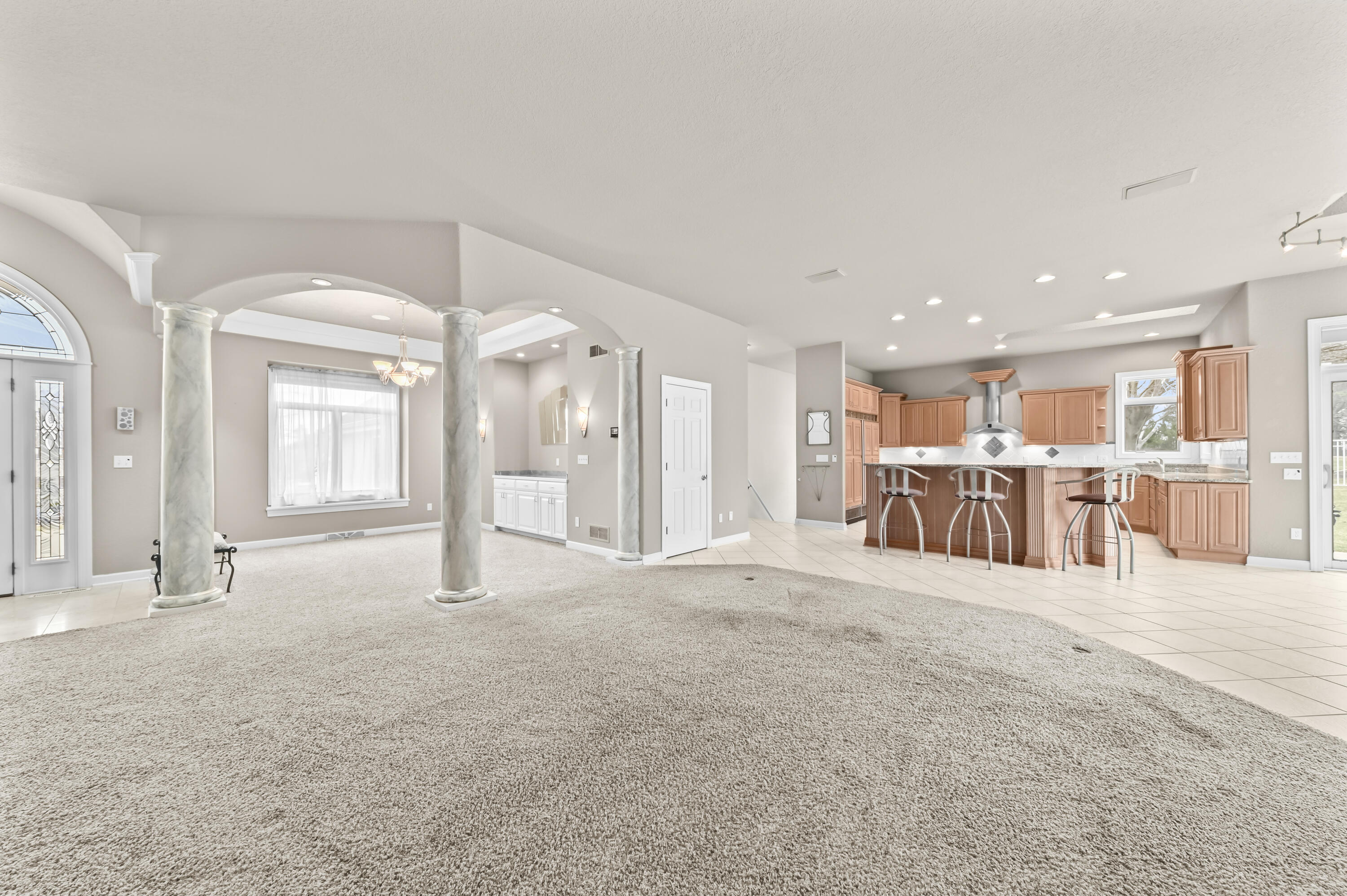 W226N3551 Wethersfield Road Pewaukee, WI 53072 - Photo 9 of 36 Stunning Accents