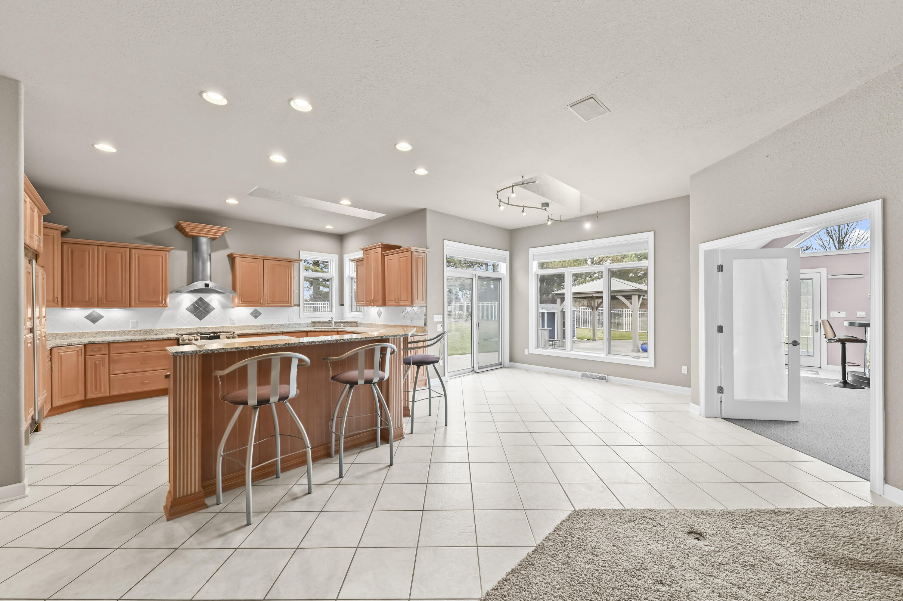 W226N3551 Wethersfield Road Pewaukee, WI 53072 - Photo 10 of 36 Open to Kitchen