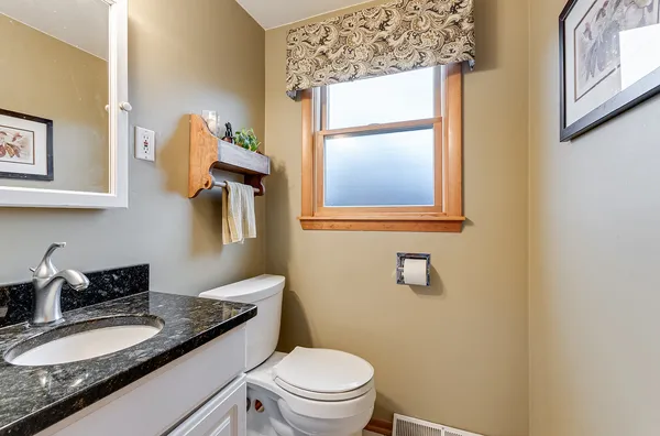 $360,000 | 1724 Lincoln Avenue, Crest Hill, IL 60403