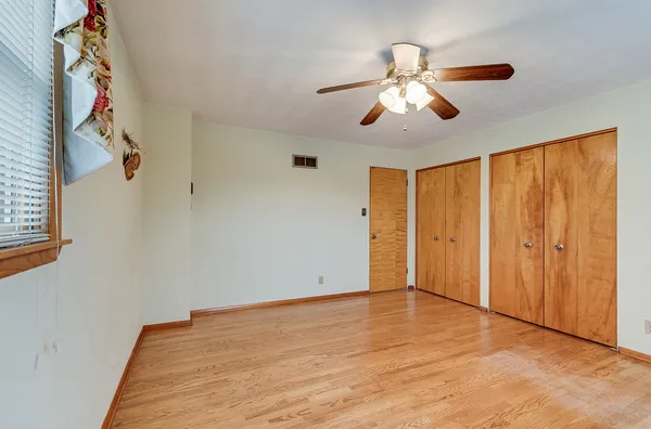 $360,000 | 1724 Lincoln Avenue, Crest Hill, IL 60403