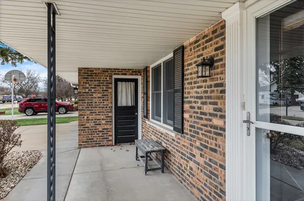$360,000 | 1724 Lincoln Avenue, Crest Hill, IL 60403