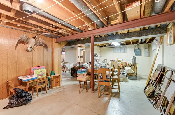 $360,000 | 1724 Lincoln Avenue, Crest Hill, IL 60403