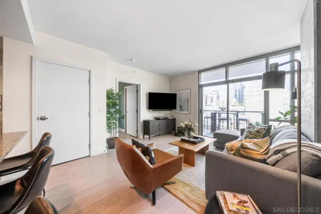 $634,900 | 800 The Mark Lane, Unit 504, San Diego, CA 92101