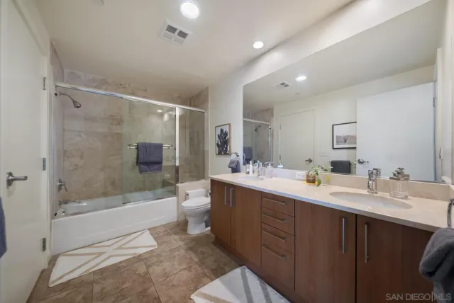 $634,900 | 800 The Mark Lane, Unit 504, San Diego, CA 92101