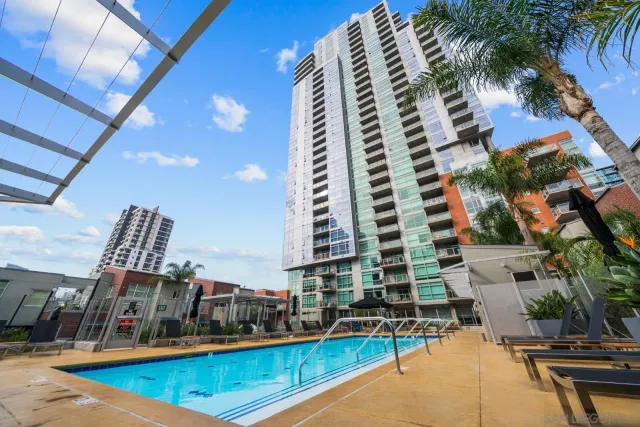 $634,900 | 800 The Mark Lane, Unit 504, San Diego, CA 92101